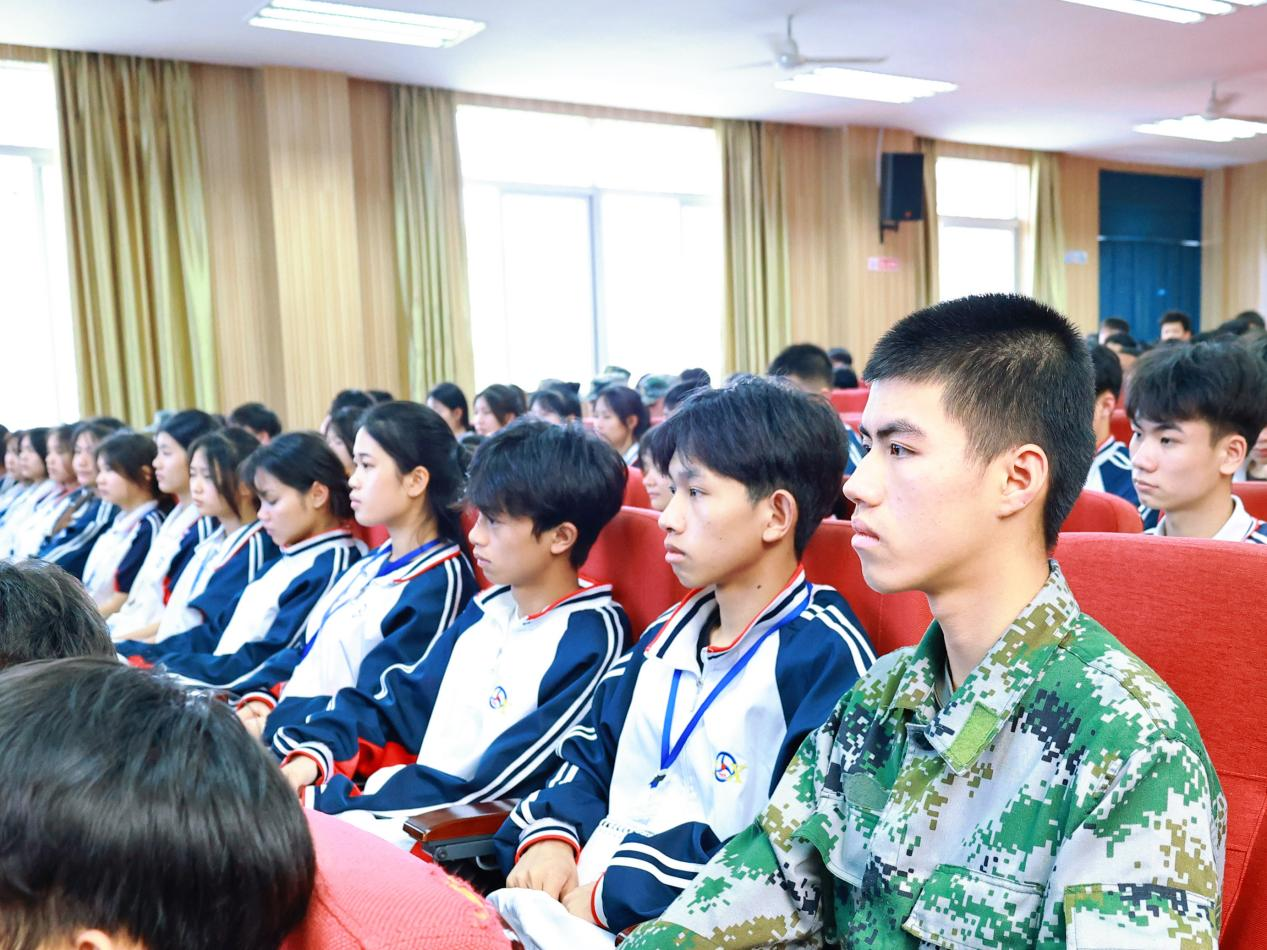 “学习二十大 永远跟党走 奋进新征程” --我校团委第48期党团章学习班开班 